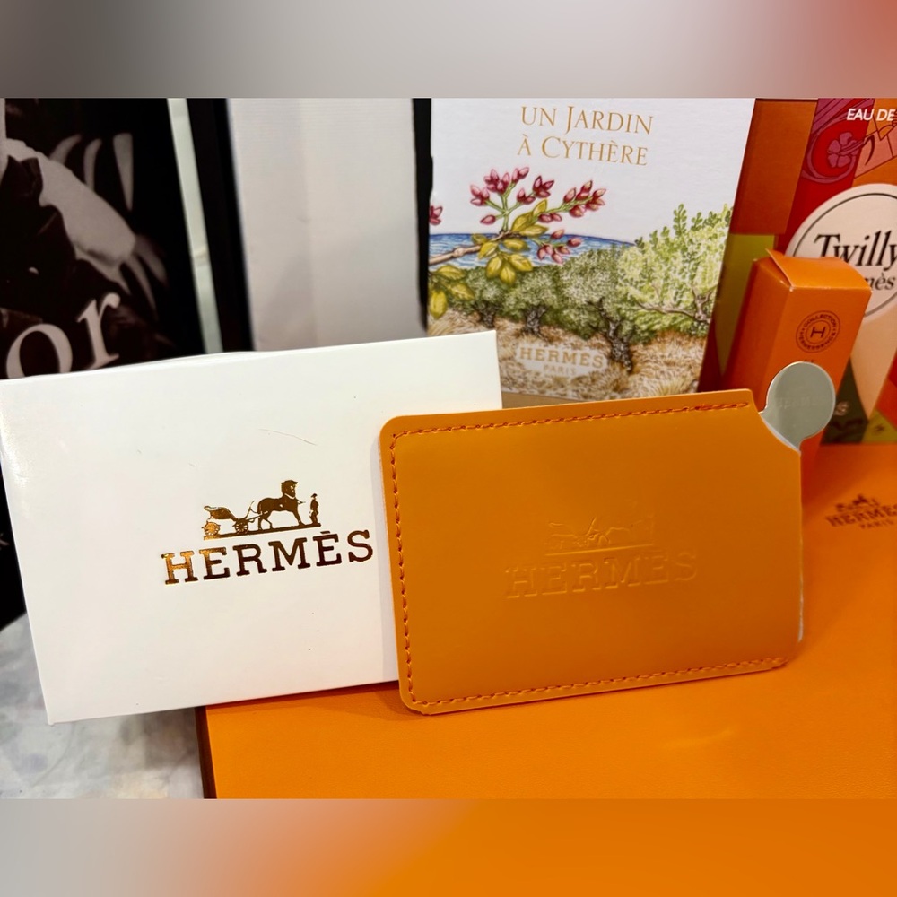 🧡NWT HERMÈS Accs. Travel Size Fragrances/Lipstick/Birkin Pop Socket/Mirror 🧡 - Picture 4 of 12